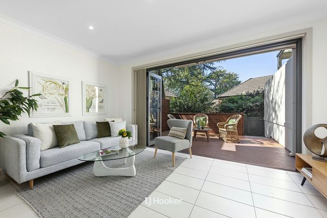 Picture of 6/6 Shinfield Avenue, ST IVES NSW 2075