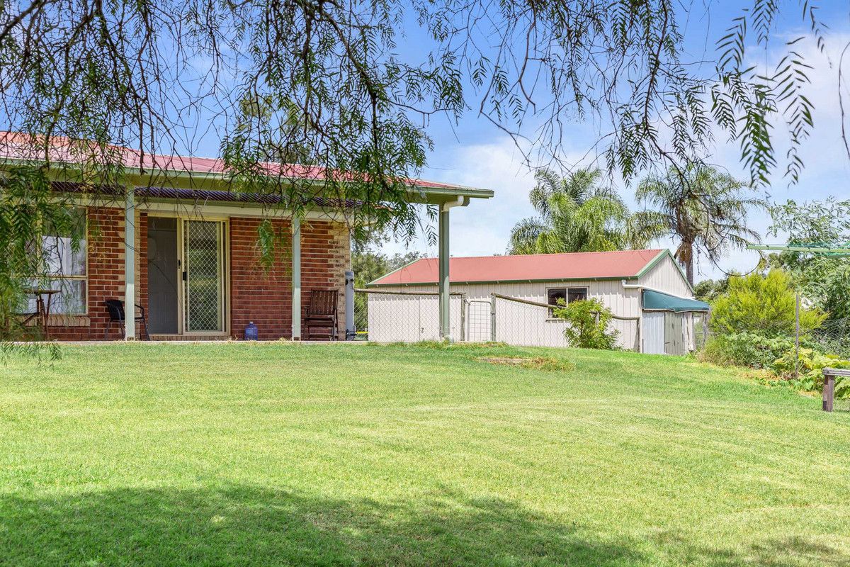 21 Lake Drive, Meringandan QLD 4352, Image 2