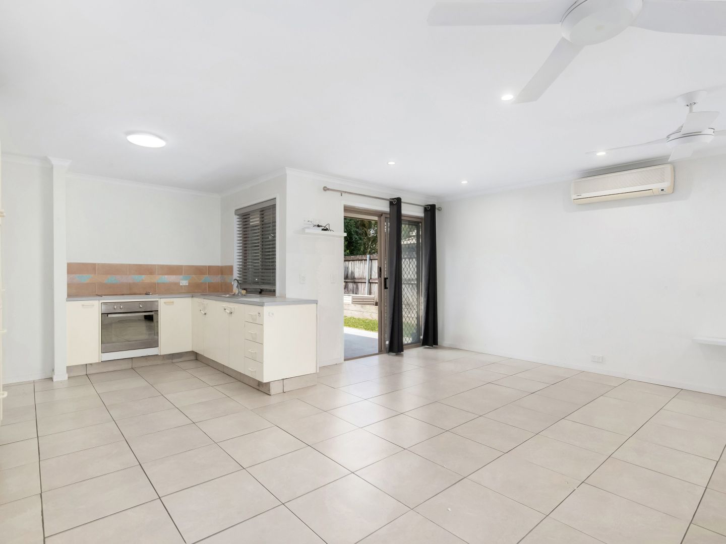 8 Cabot Court, Merrimac QLD 4226, Image 1