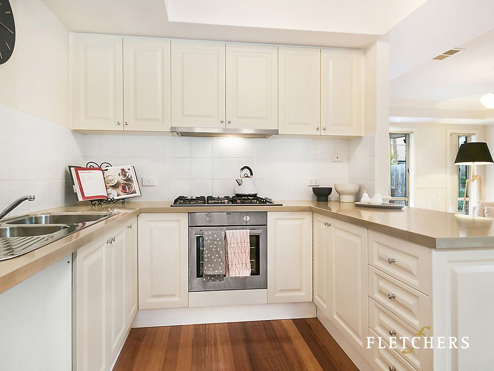 2/27 Vinter Avenue, Croydon VIC 3136, Image 2