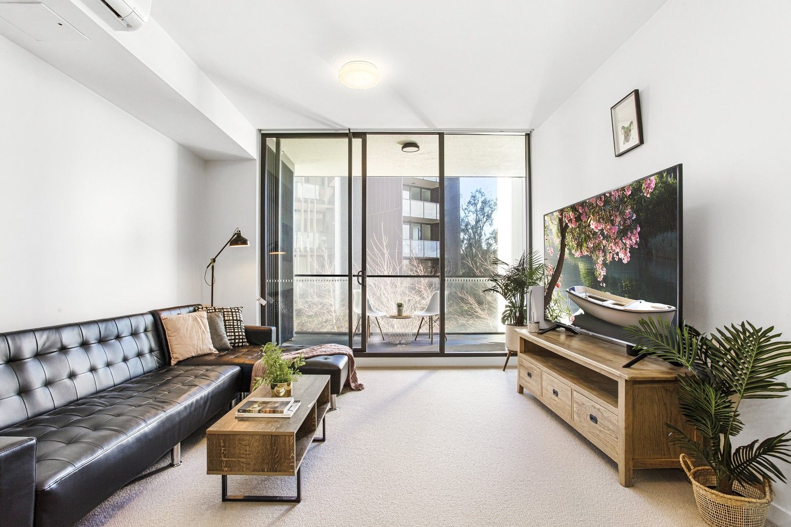 2 bedrooms Apartment / Unit / Flat in 301/1-5 Link Road ZETLAND NSW, 2017