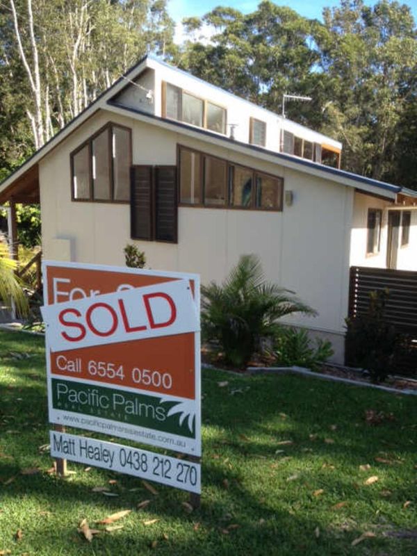 34 Belbourie Crescent, Boomerang Beach Property History & Address