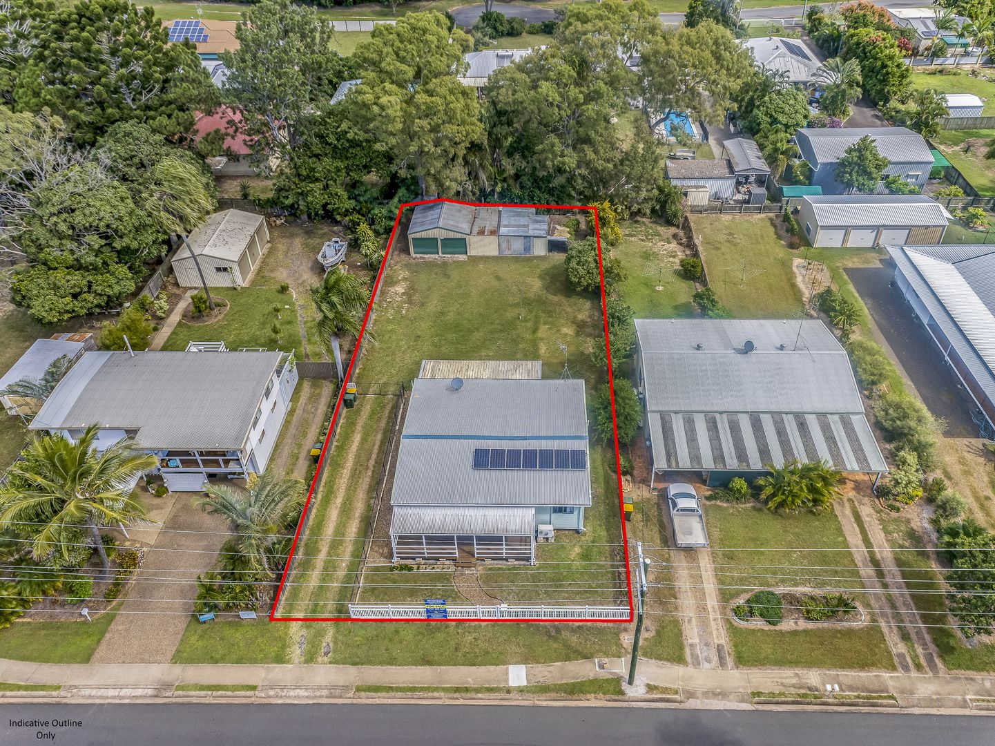 32 Moore Park Rd, Moore Park Beach QLD 4670, Image 1