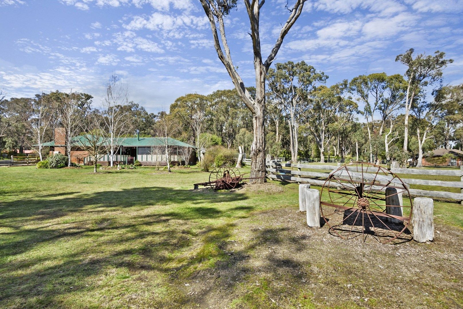 125 Woodvale Crescent, Lancefield VIC 3435, Image 2