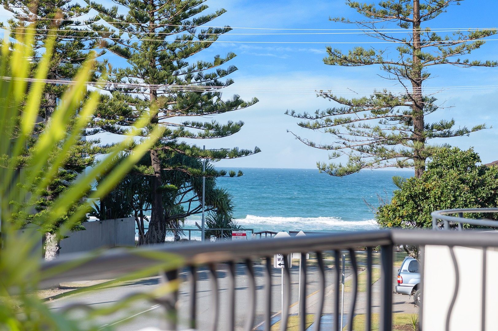 4 bedrooms Apartment / Unit / Flat in 2/6 Arthur Street MERMAID BEACH QLD, 4218