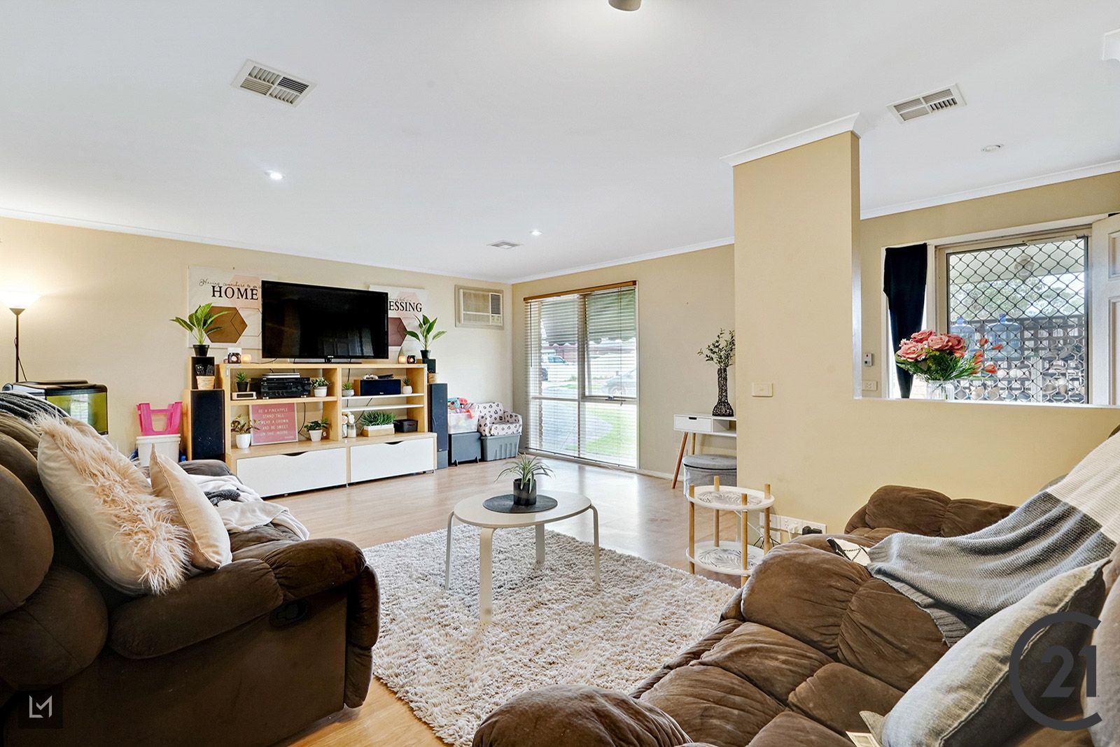 16 Horsfield Street, Cranbourne North VIC 3977, Image 2