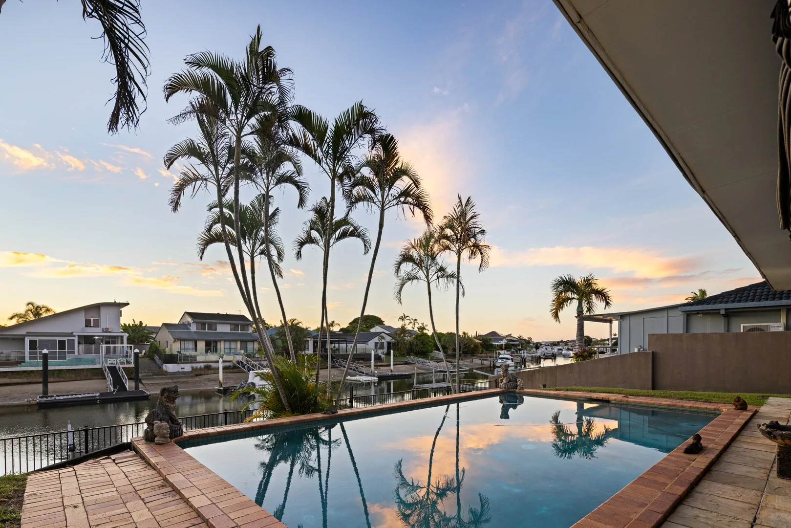 90 Oxley Drive, Paradise Point QLD 4216