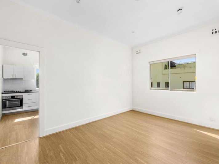 1 bedrooms Apartment / Unit / Flat in 1/88-90 Curlewis Street BONDI BEACH NSW, 2026