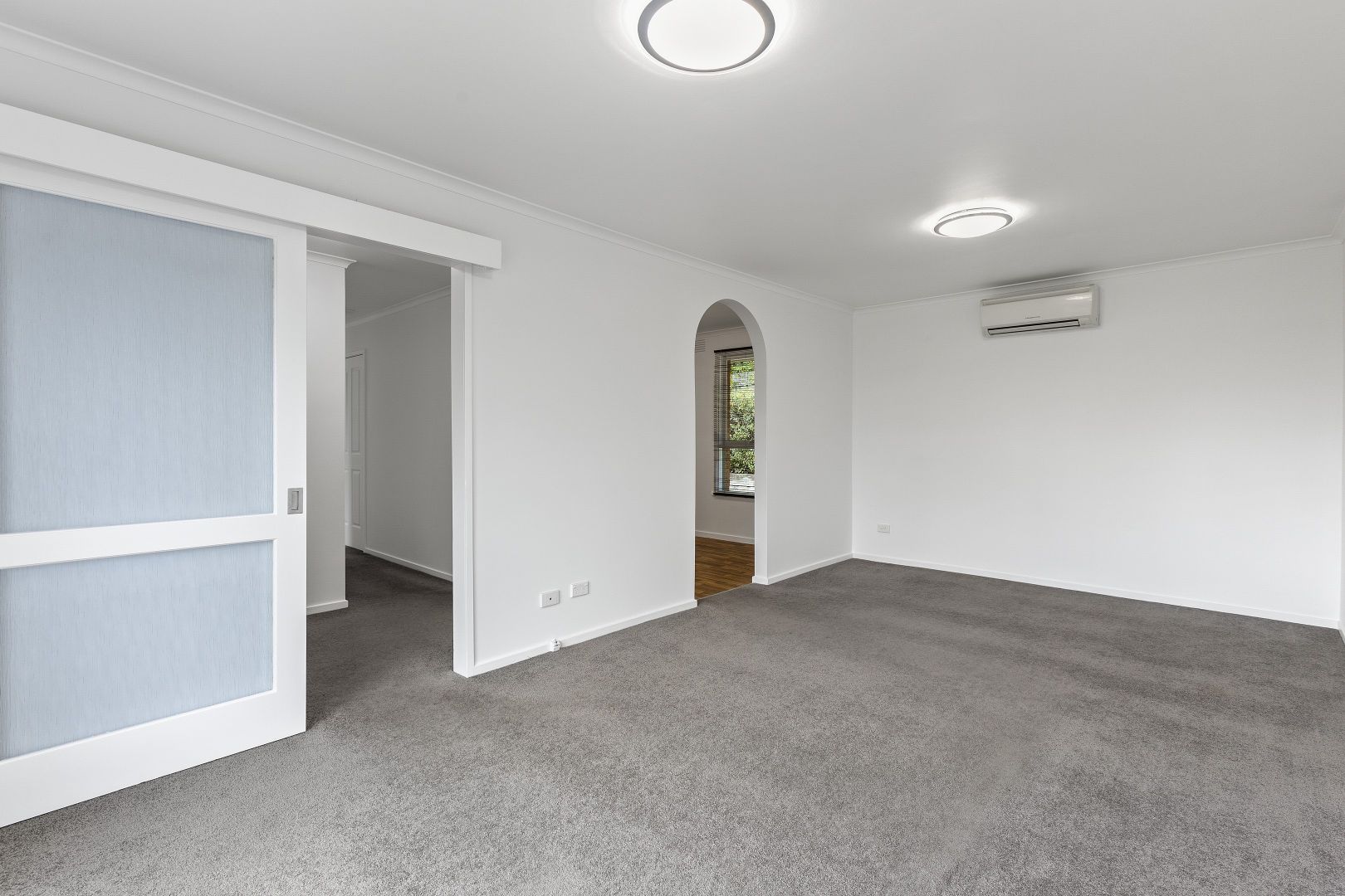 3/2 The Crescent, Ferntree Gully VIC 3156, Image 2