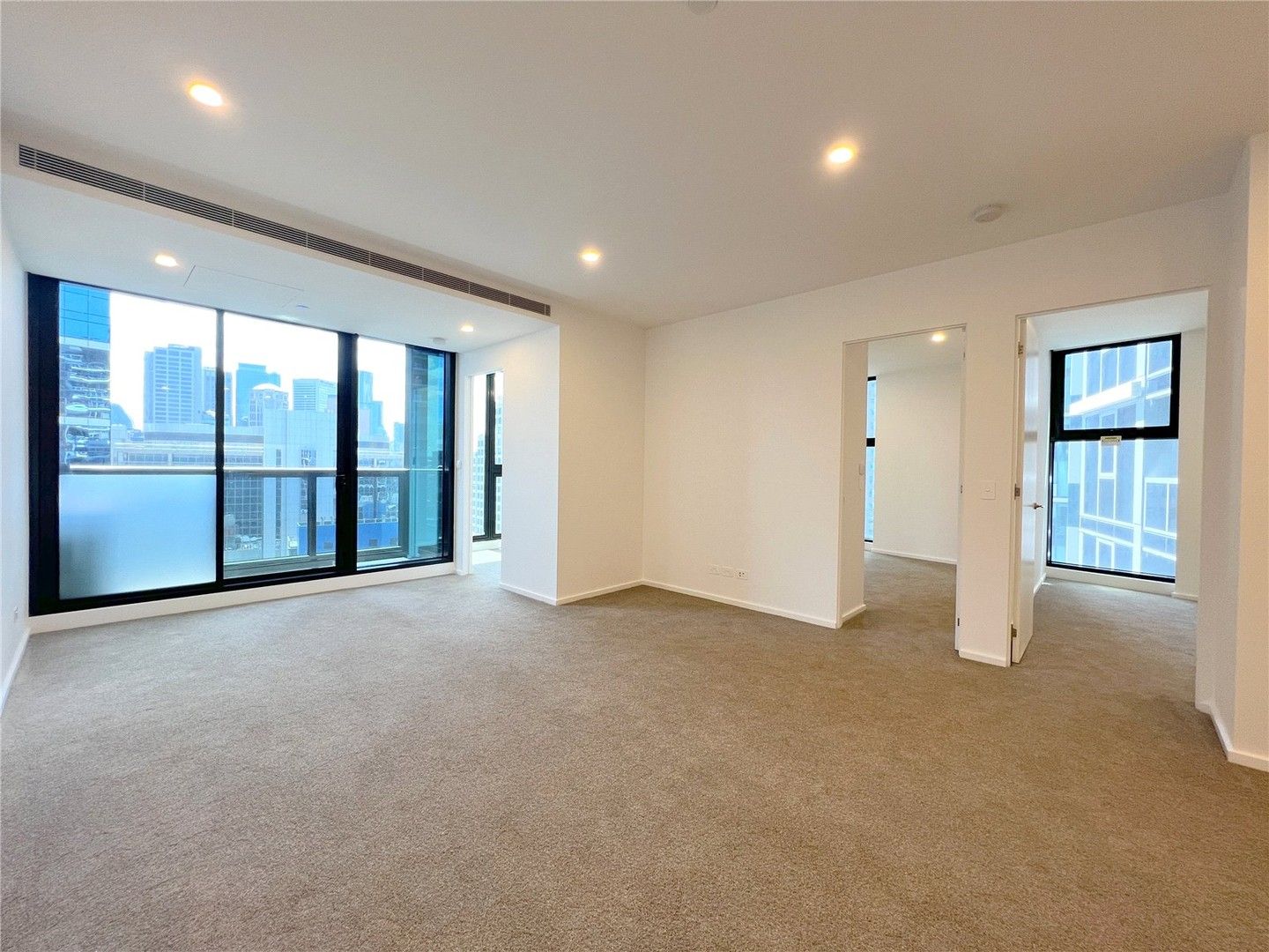 3 bedrooms Apartment / Unit / Flat in 1710/81 City Road SOUTHBANK VIC, 3006