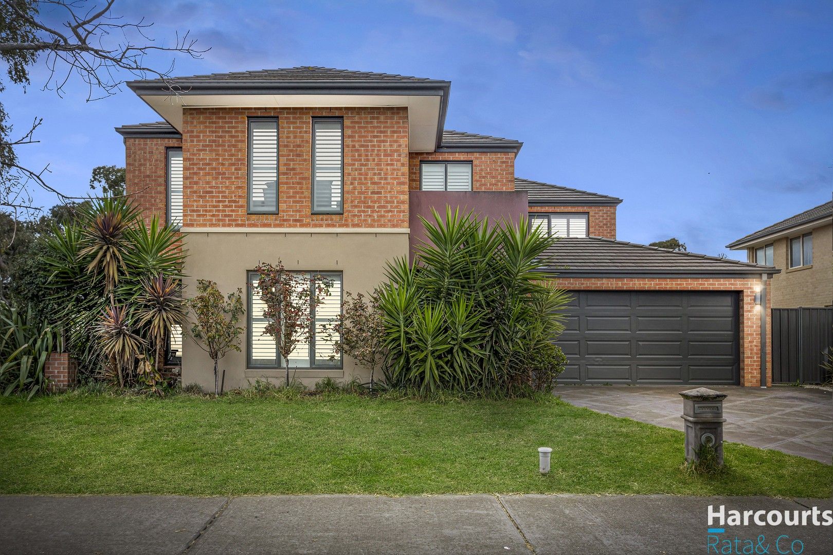 5 bedrooms House in 13 Mernda Village Drive MERNDA VIC, 3754