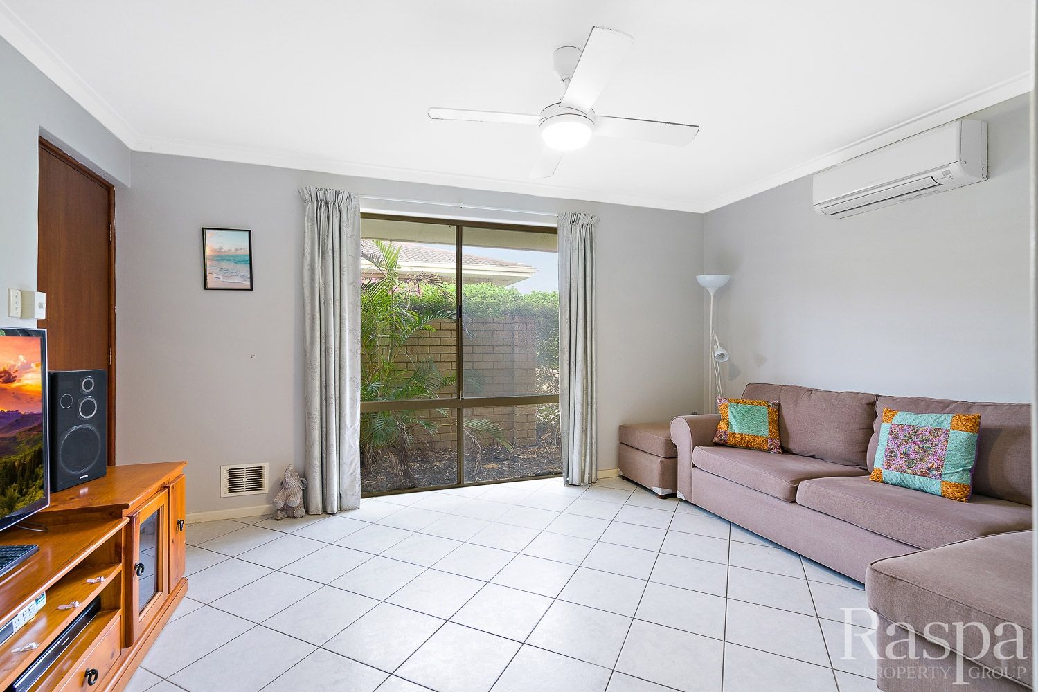 4/14 Philmore Crescent, Kardinya WA 6163, Image 2