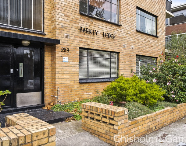 2/289 Barkly Street, St Kilda VIC 3182