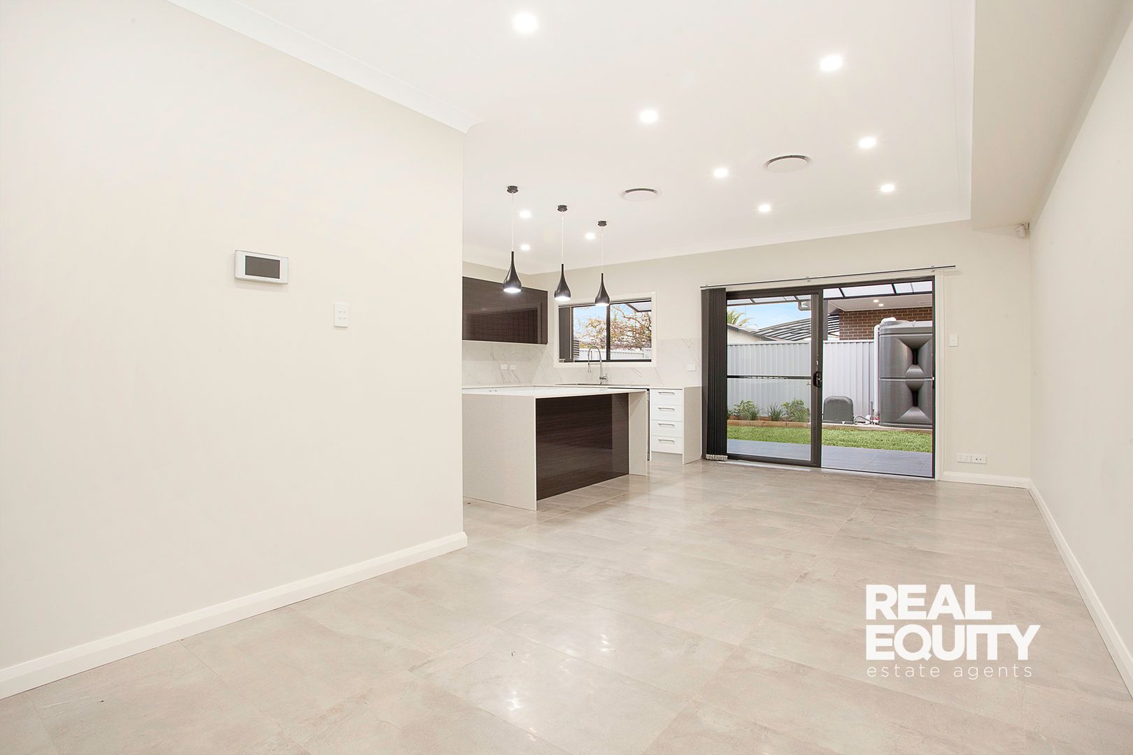 2/256 Epsom Road, Chipping Norton NSW 2170, Image 2