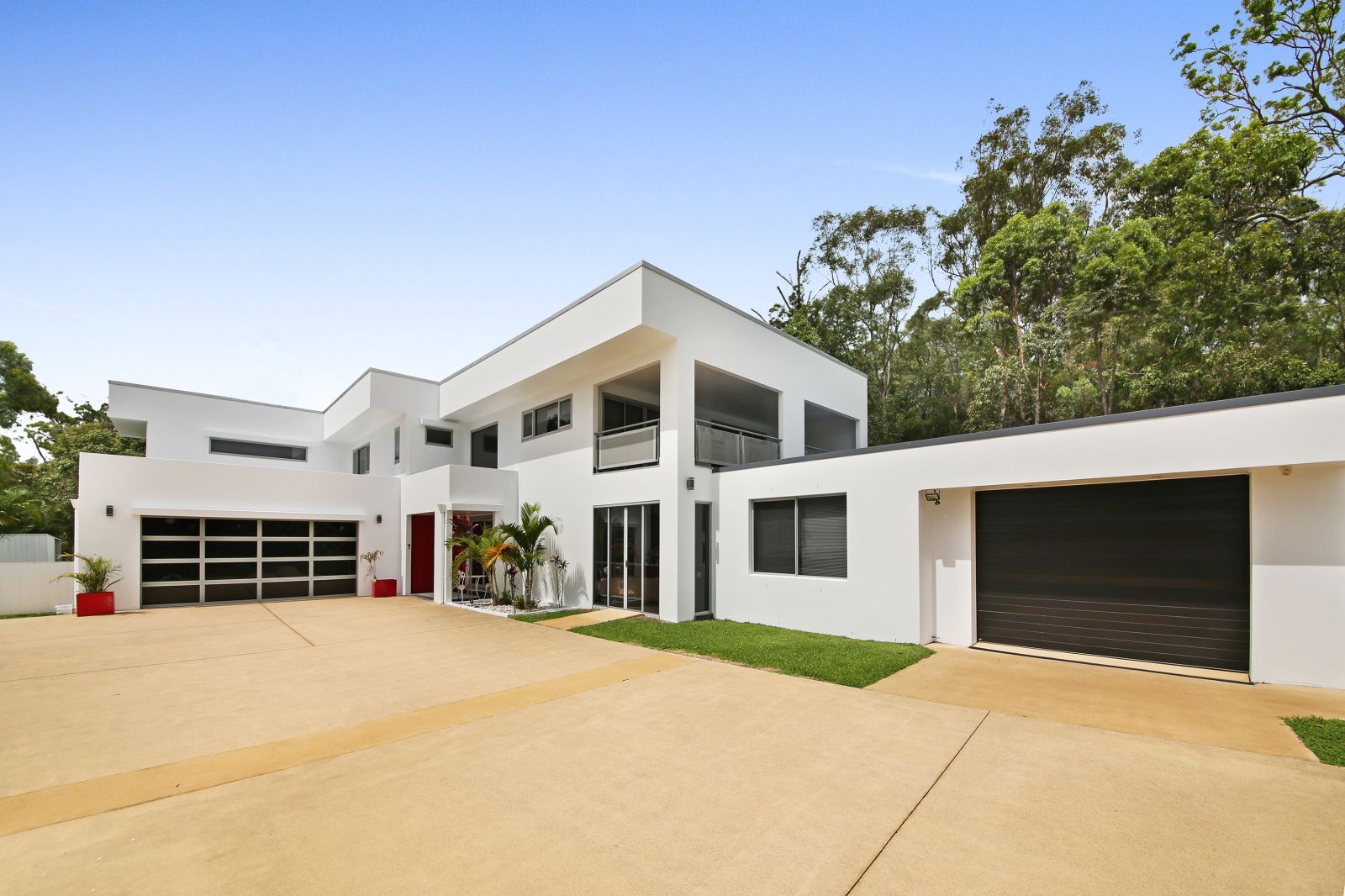 5 bedrooms House in 28 Everstar Street REEDY CREEK QLD, 4227