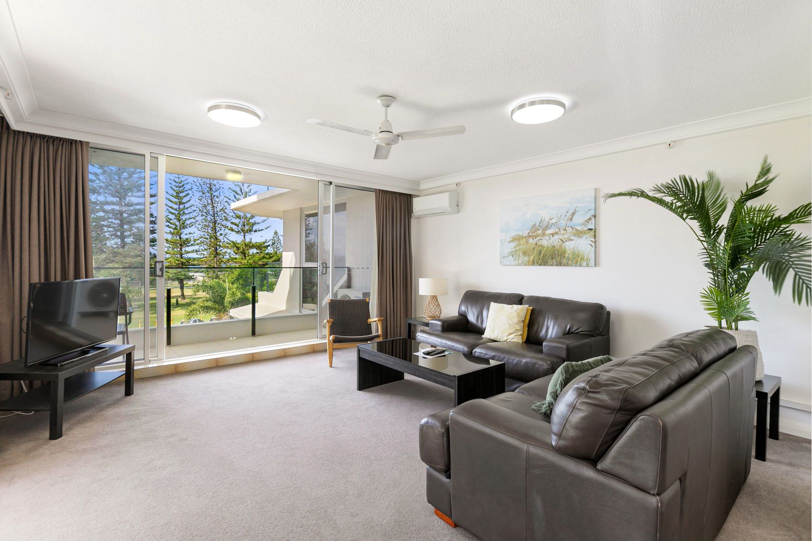 2B/1 Albert Avenue, Broadbeach QLD 4218, Image 2