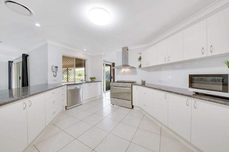 14 Swagman Drive, Benaraby QLD 4680, Image 2