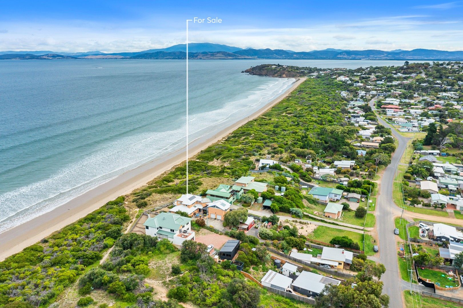 5 bedrooms House in 203A Carlton Beach Road CARLTON TAS, 7173