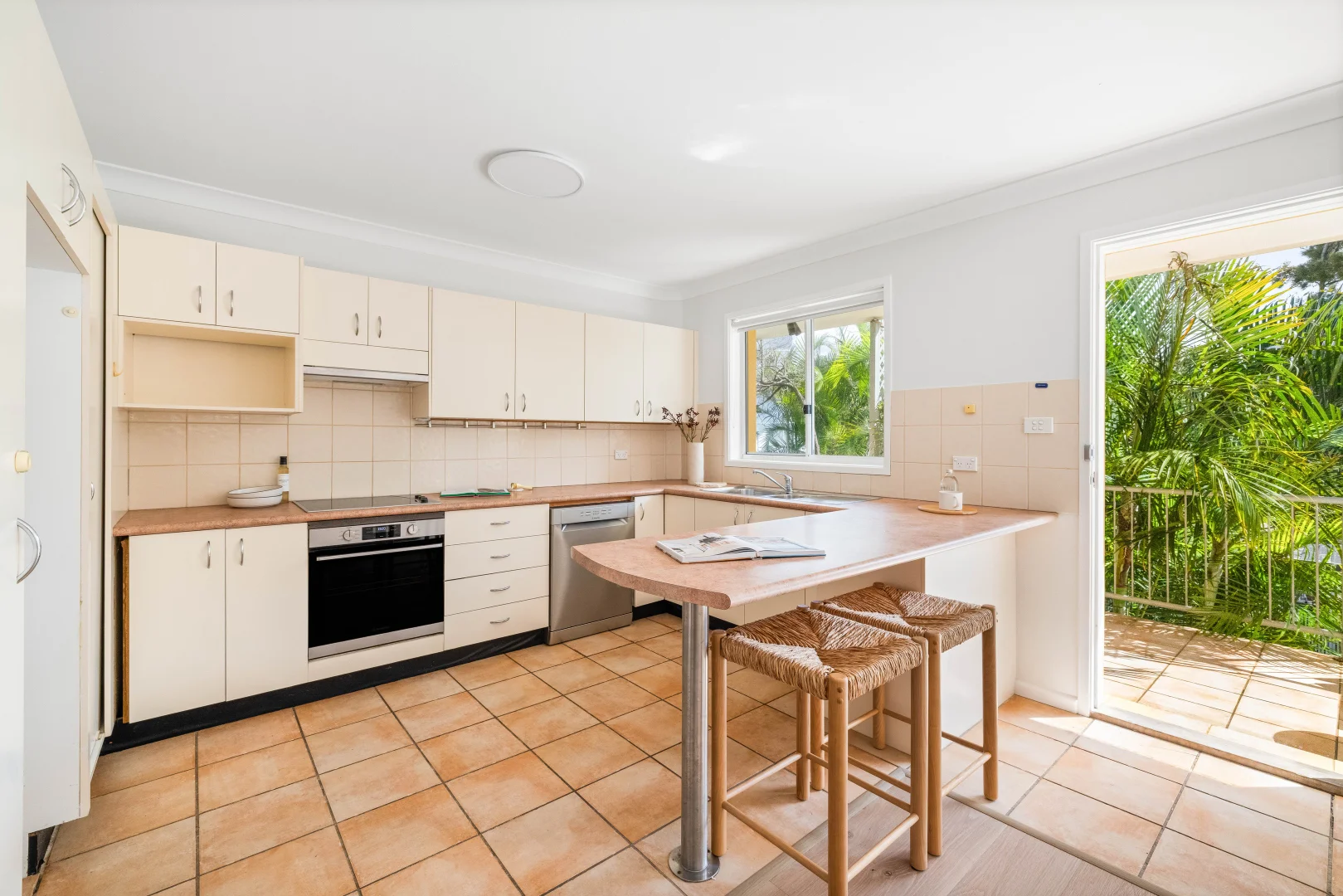 Additional image 4 of 2/140 Pacific Parade, Dee Why NSW 2099