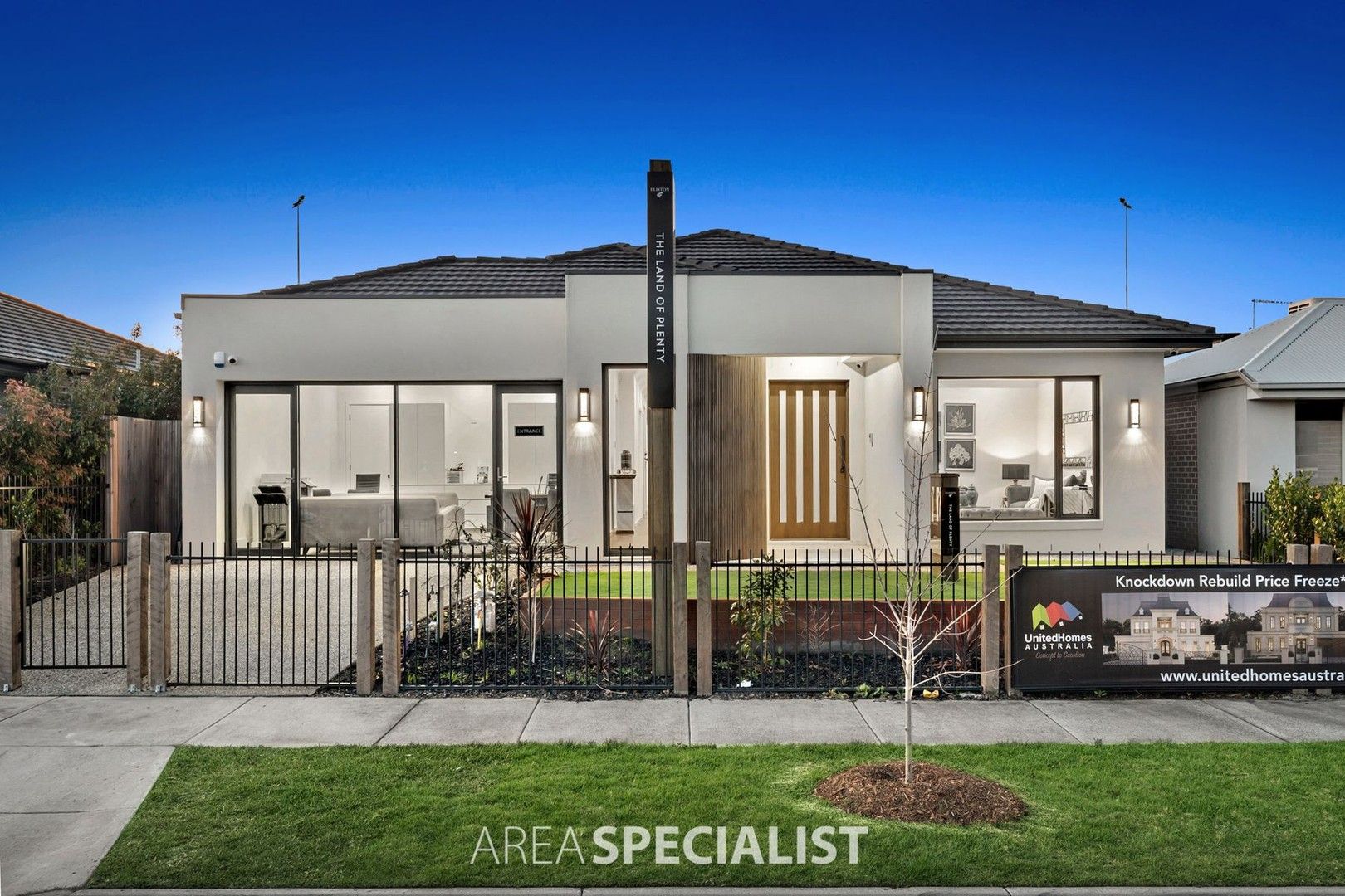 5 bedrooms House in 6 Rothesay Avenue CLYDE VIC, 3978