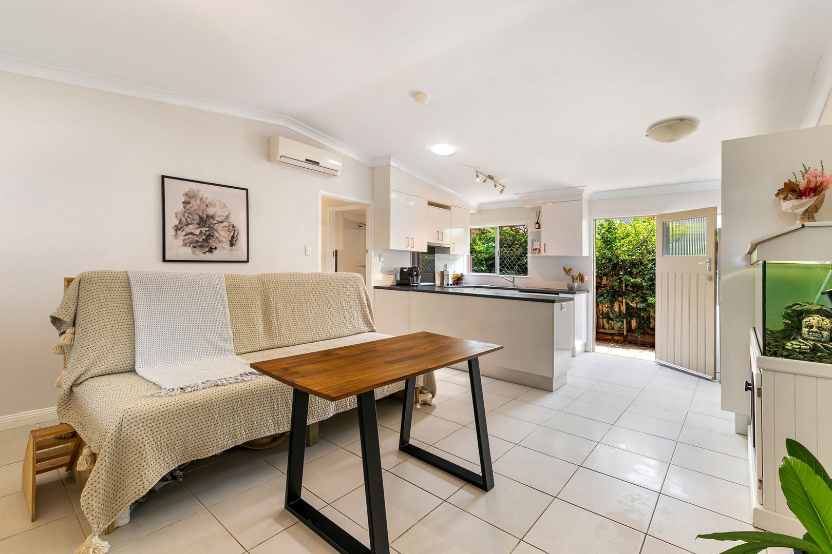 4/11 Crichton Street, Yeerongpilly QLD 4105, Image 1