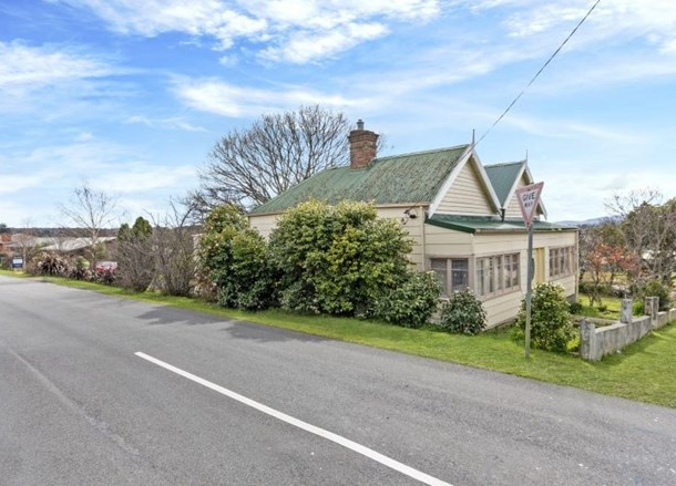 42 Crowther Street, Beaconsfield TAS 7270