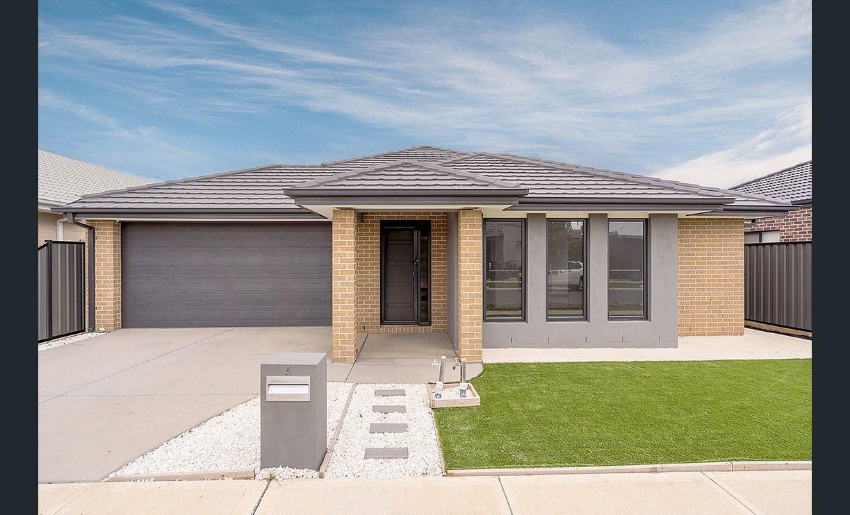 4 bedrooms House in 4 Merrica Court CRAIGIEBURN VIC, 3064