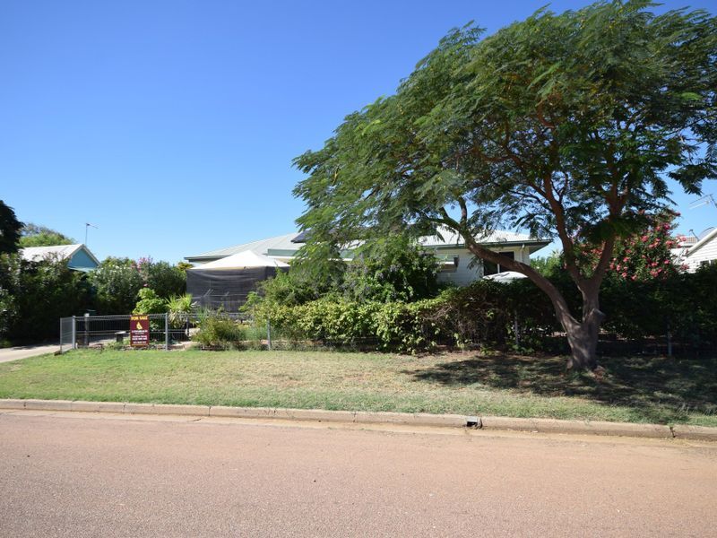 96 Crane Street, Longreach QLD 4730, Image 0