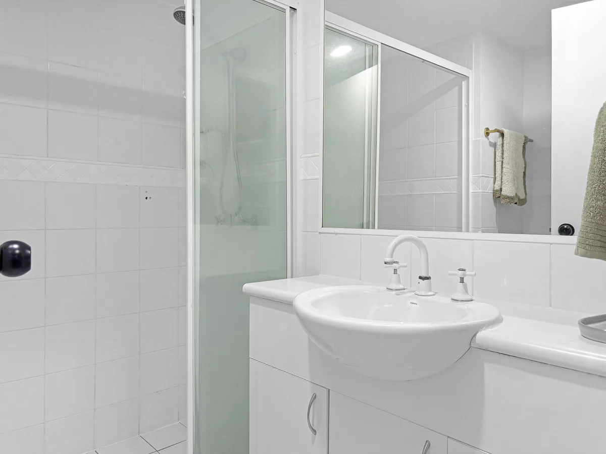 Additional image 5 of 15E/1 Great Hall Drive, Miami QLD 4220