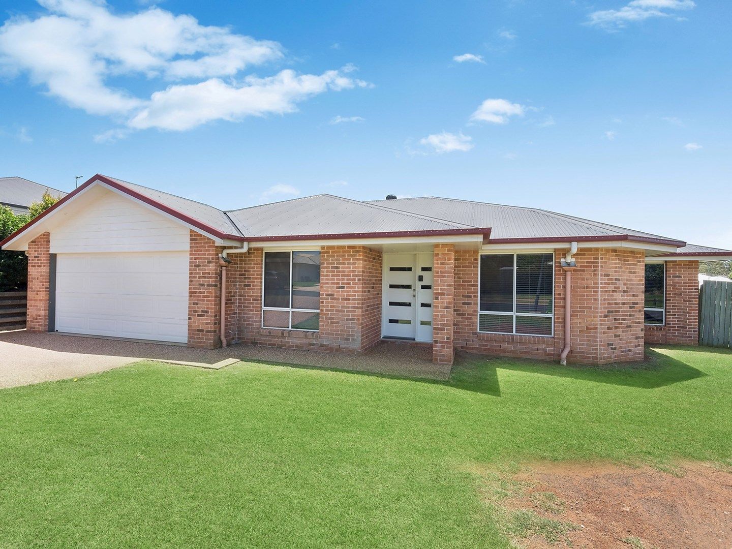 18 High Court Drive, Wilsonton Heights QLD 4350, Image 0