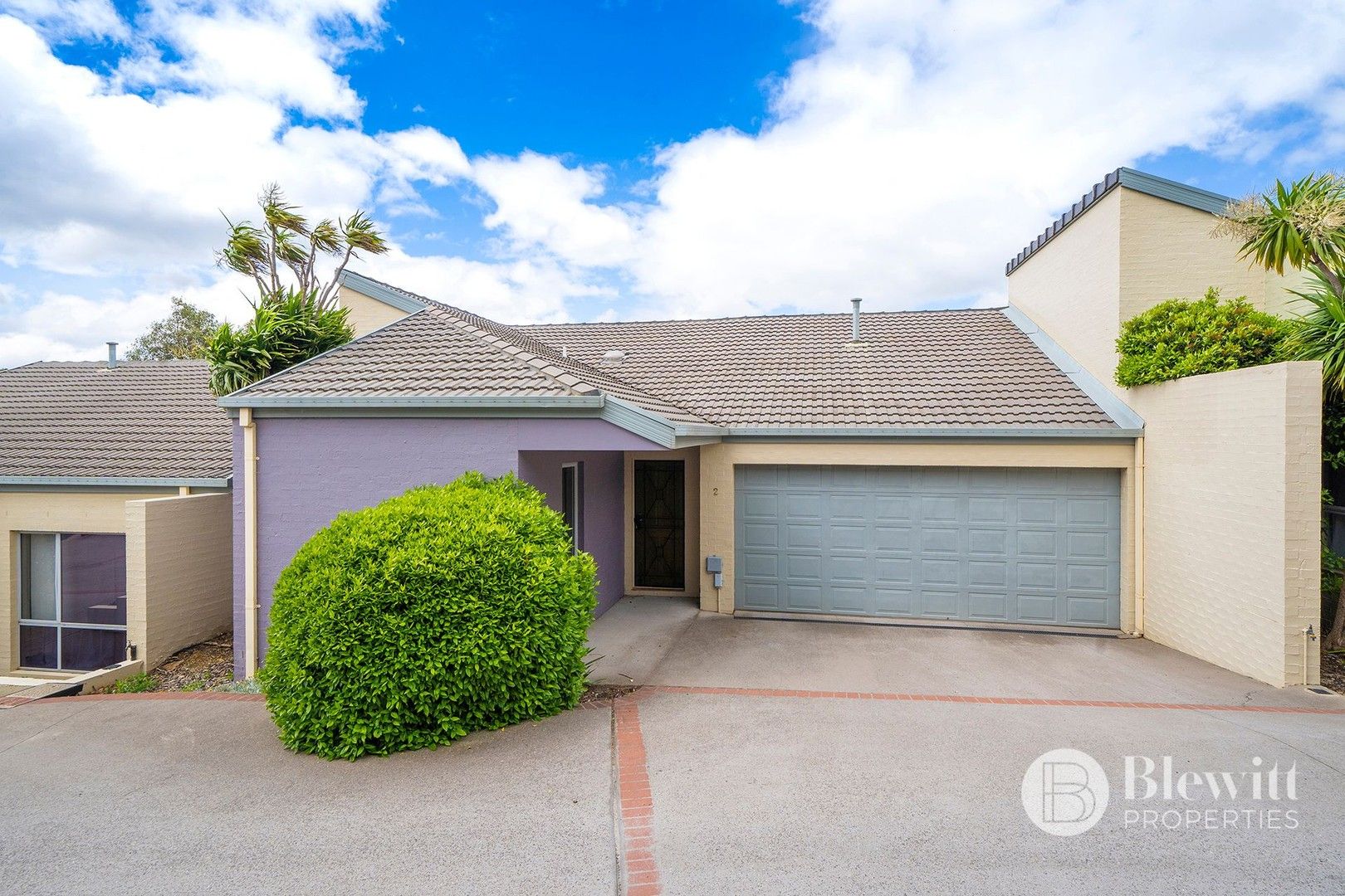 2/11 Doeberl Place, Karabar NSW 2620