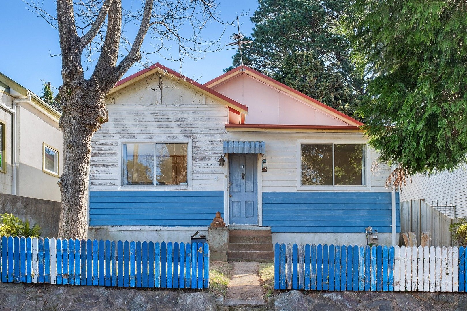 5 bedrooms House in 4 Mort Street KATOOMBA NSW, 2780