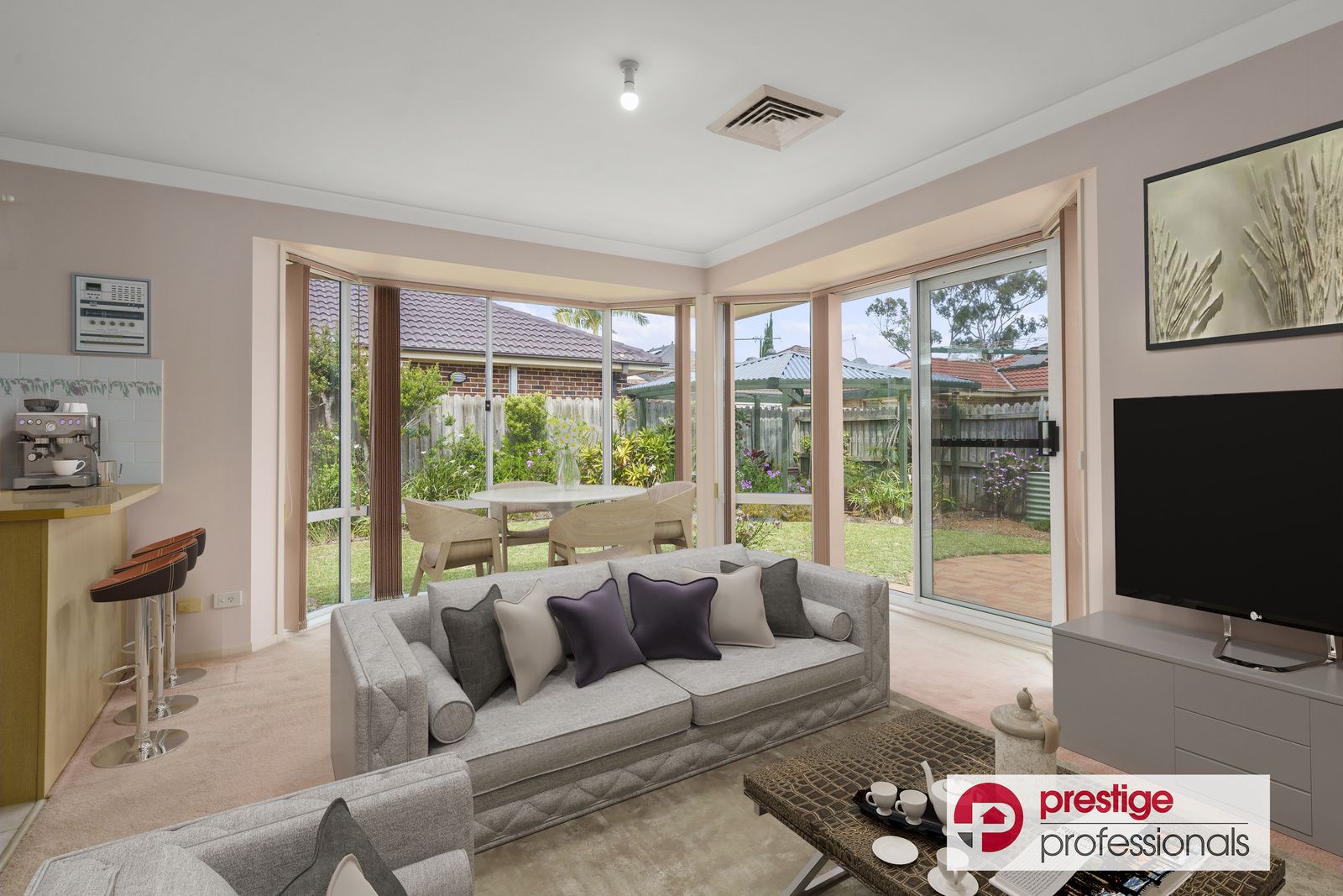 24 Ellesmere Court, Wattle Grove NSW 2173, Image 2