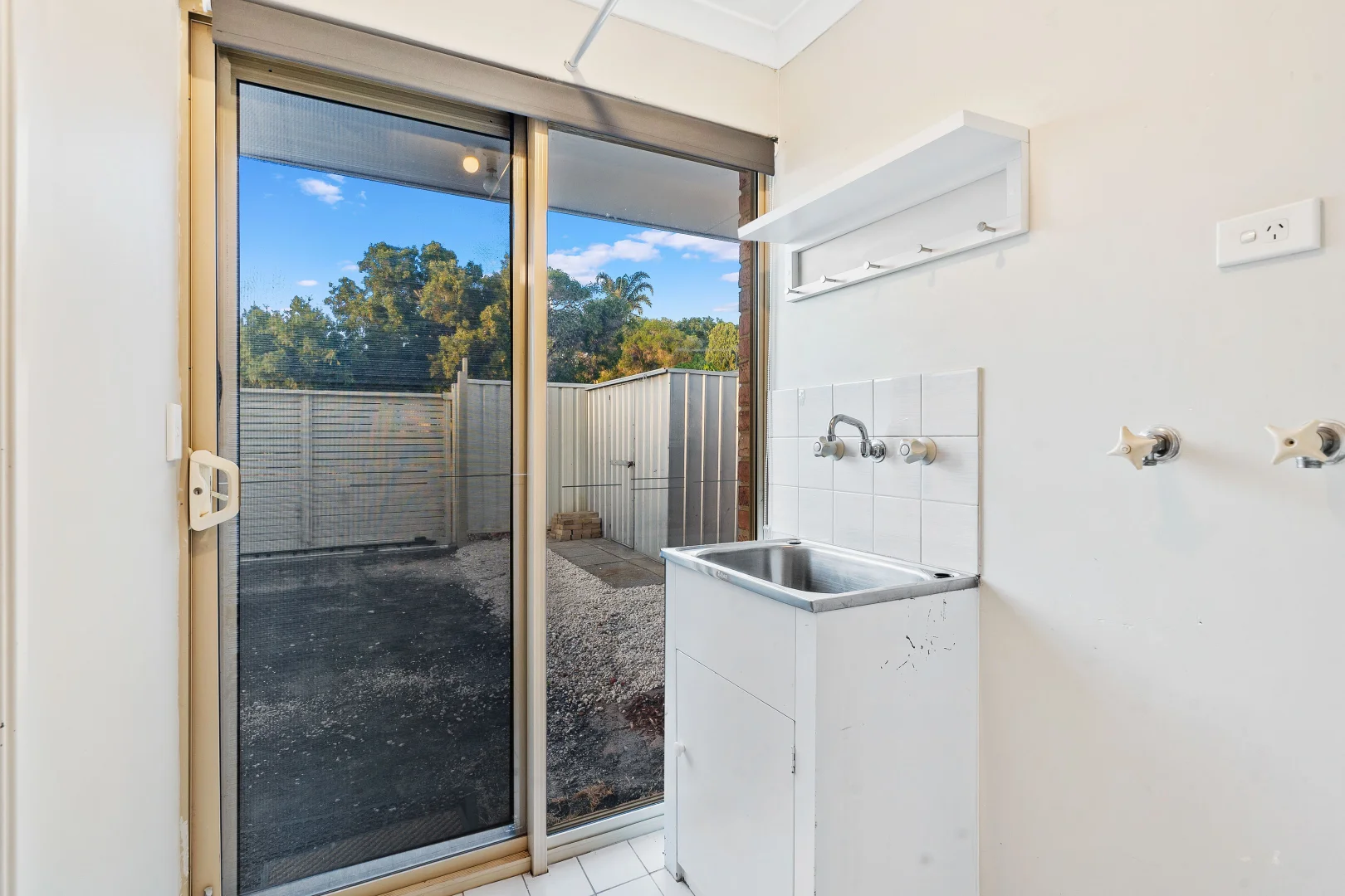 Additional image 16 of 5A Honeysuckle Ramble, Halls Head WA 6210