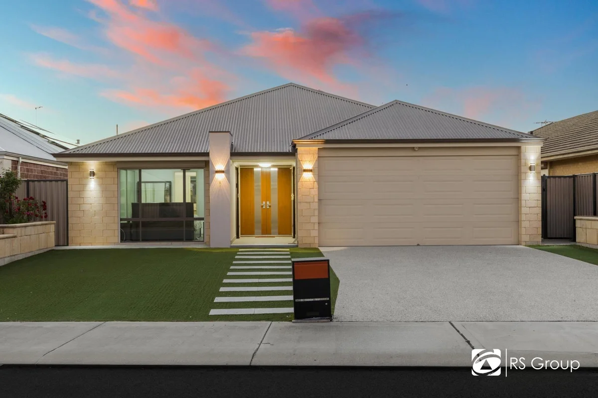 8 Solingen Way, Piara Waters WA 6112