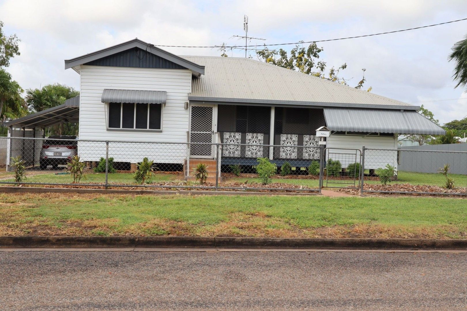 3 bedrooms House in 3 Little Young St AYR QLD, 4807