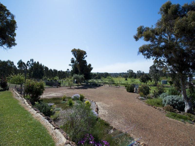 123 Lee Steere Drive, Boyup Brook WA 6244, Image 2