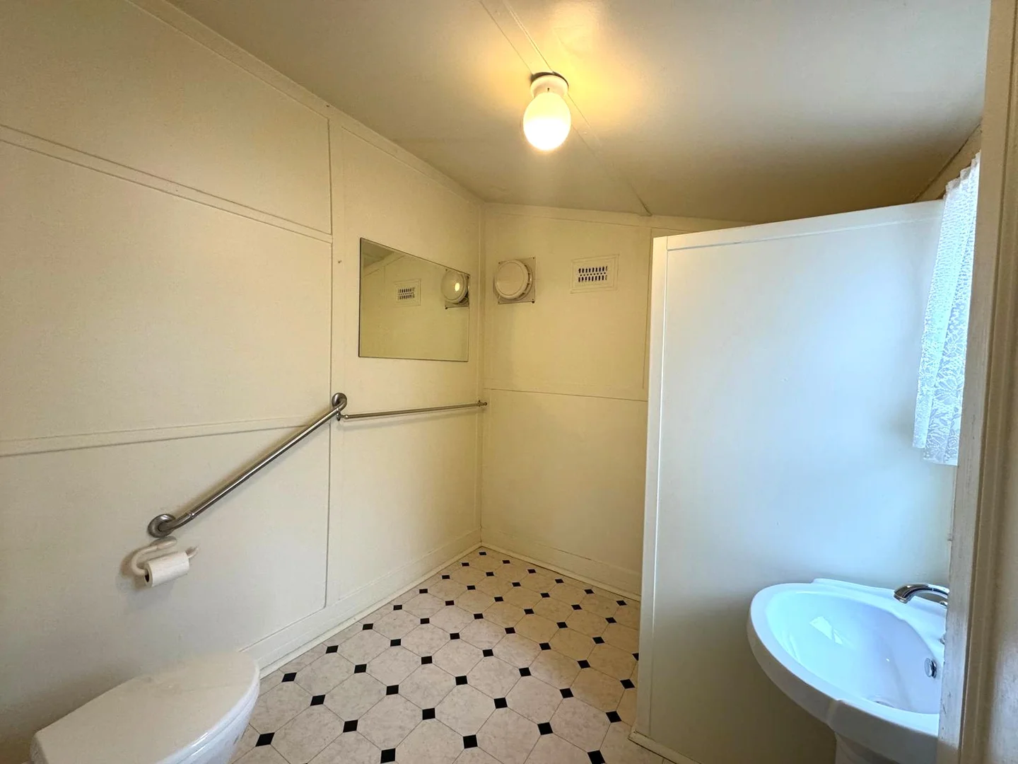 Additional image 8 of 42 First Street, Booragul NSW 2284