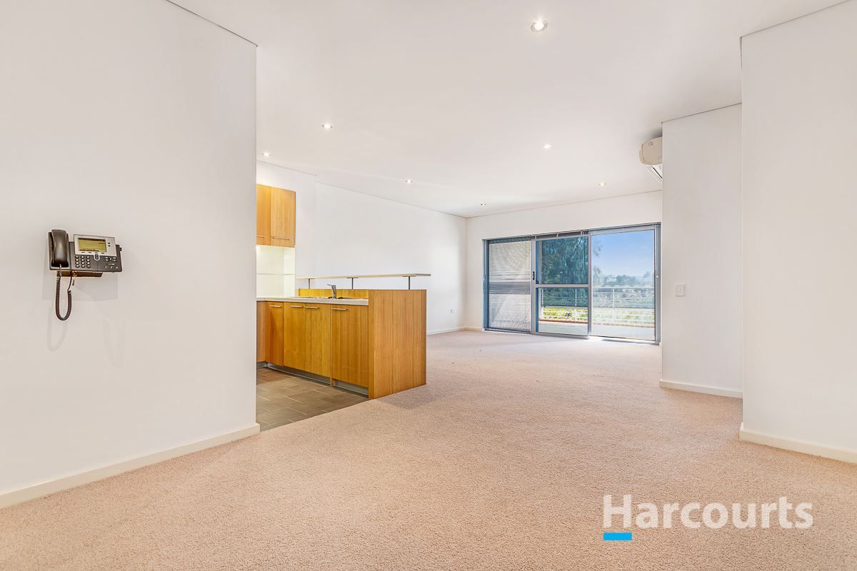 4/10 Roebuck Drive, Salter Point WA 6152, Image 2