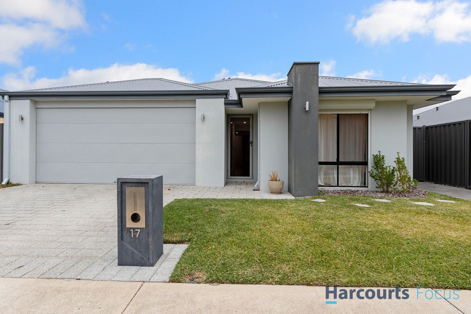 17 Euvista Street, Haynes WA 6112, Image 0