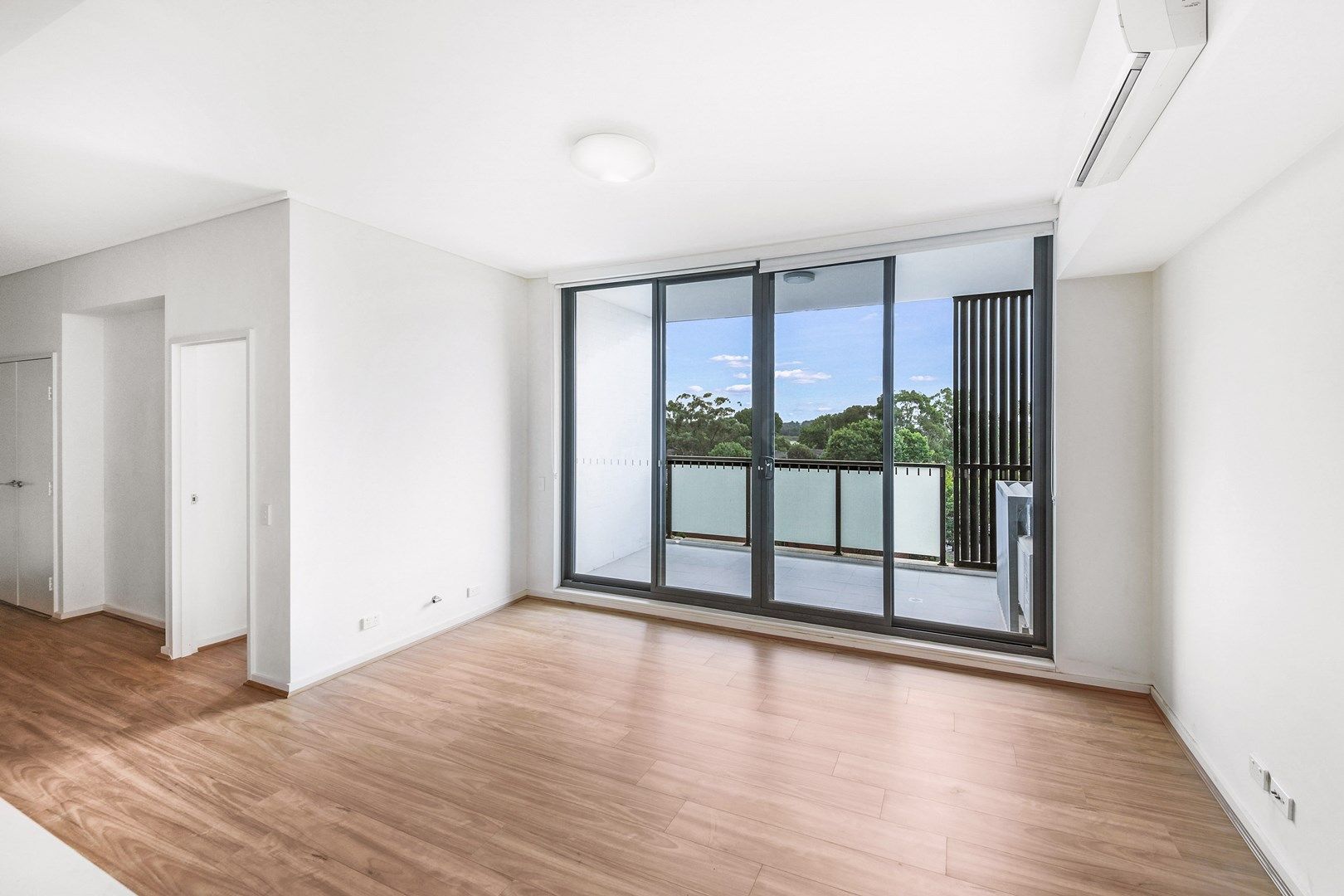 2 bedrooms Apartment / Unit / Flat in 616/7 Washington Avenue RIVERWOOD NSW, 2210