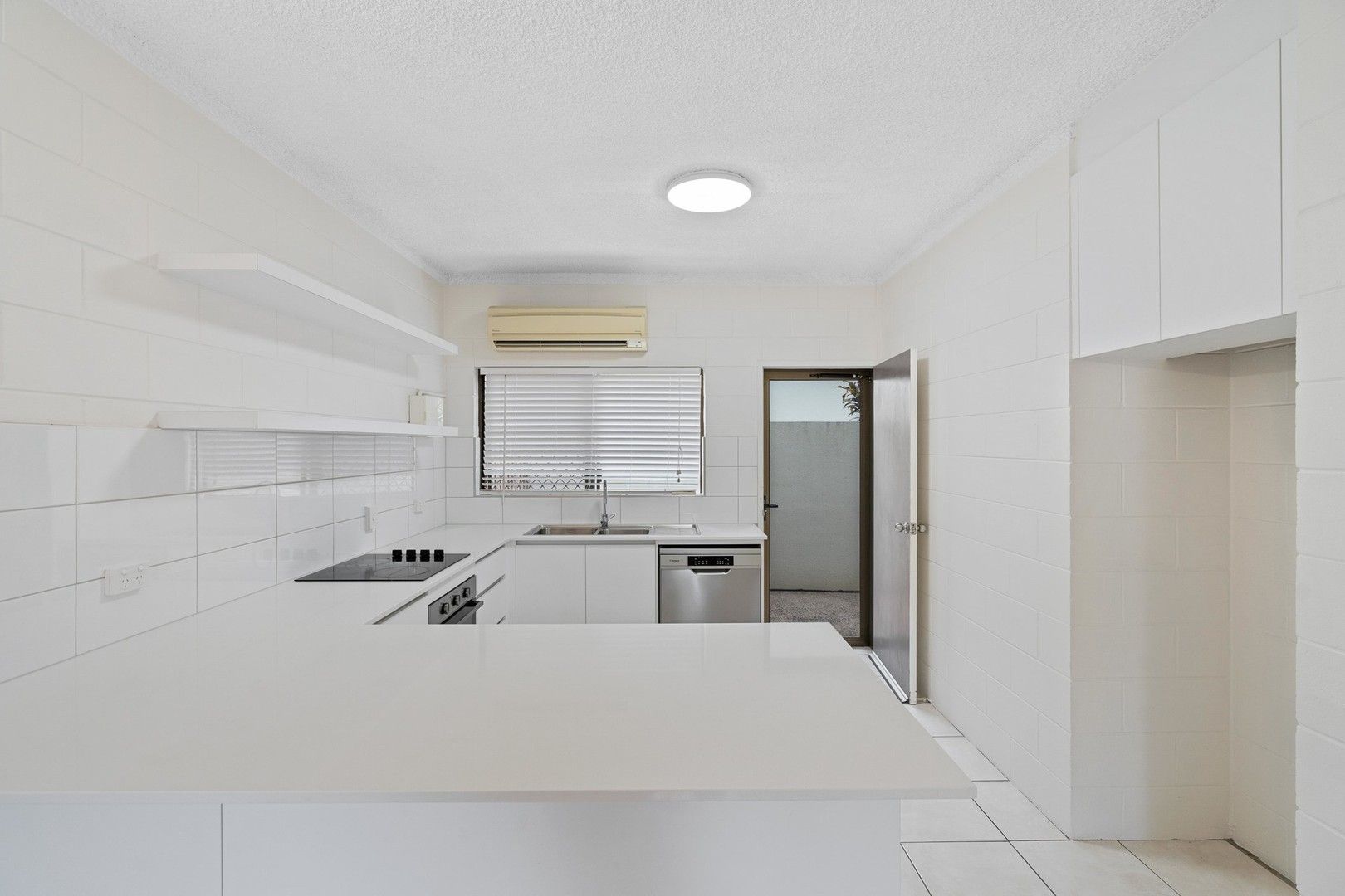 2 bedrooms Apartment / Unit / Flat in 6/116 Collins Avenue EDGE HILL QLD, 4870