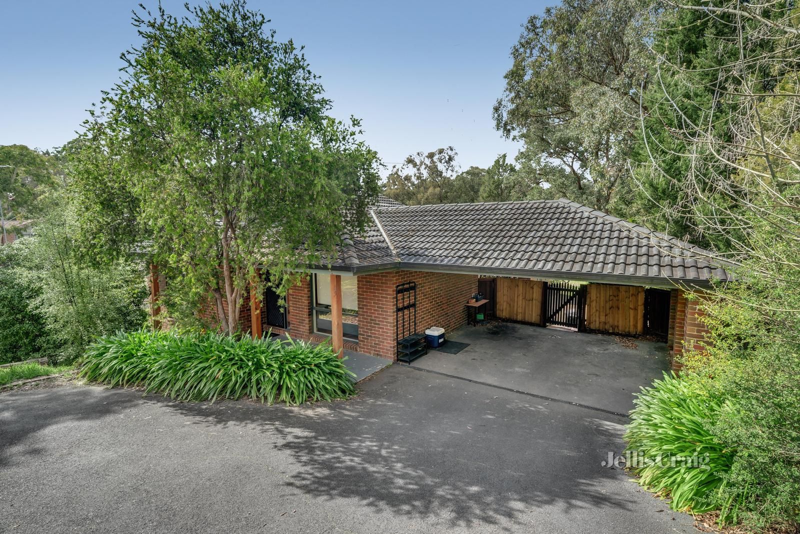 8 Gum Hill Court, Eltham VIC 3095, Image 0