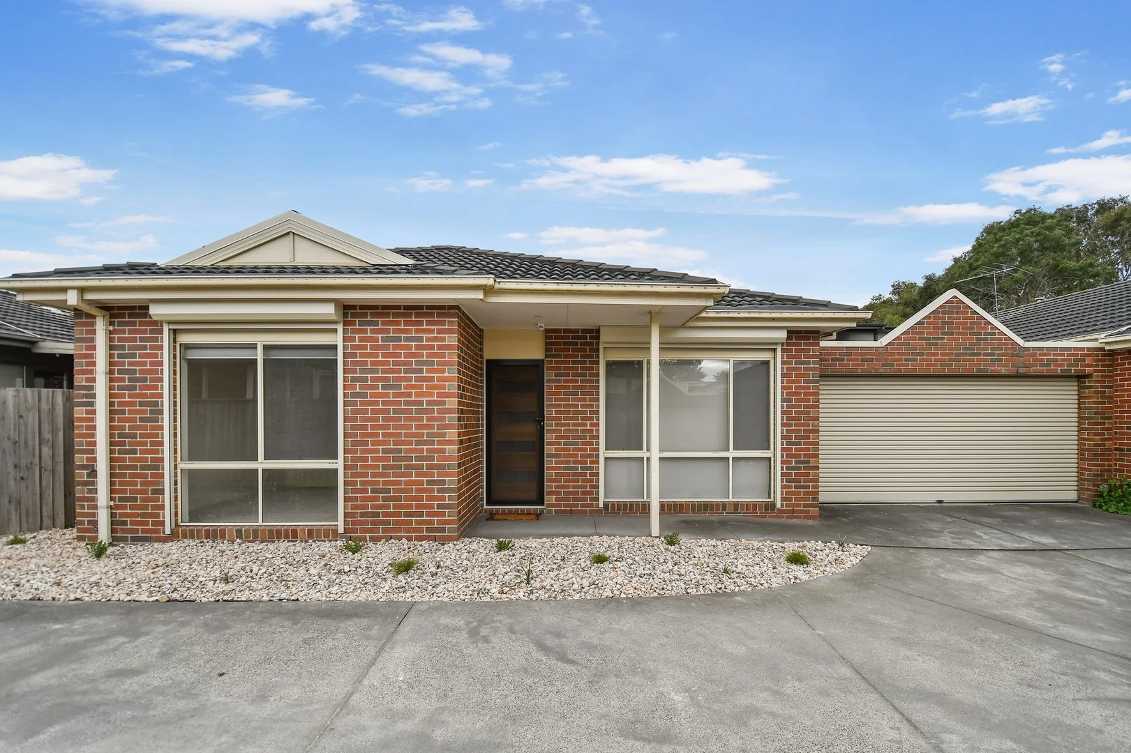 3/8-10 Wordsworth Street, Mooroolbark VIC 3138