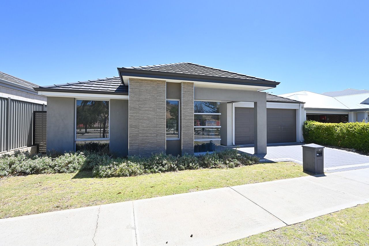 4 bedrooms House in 127 Aviator Boulevard CLARKSON WA, 6030