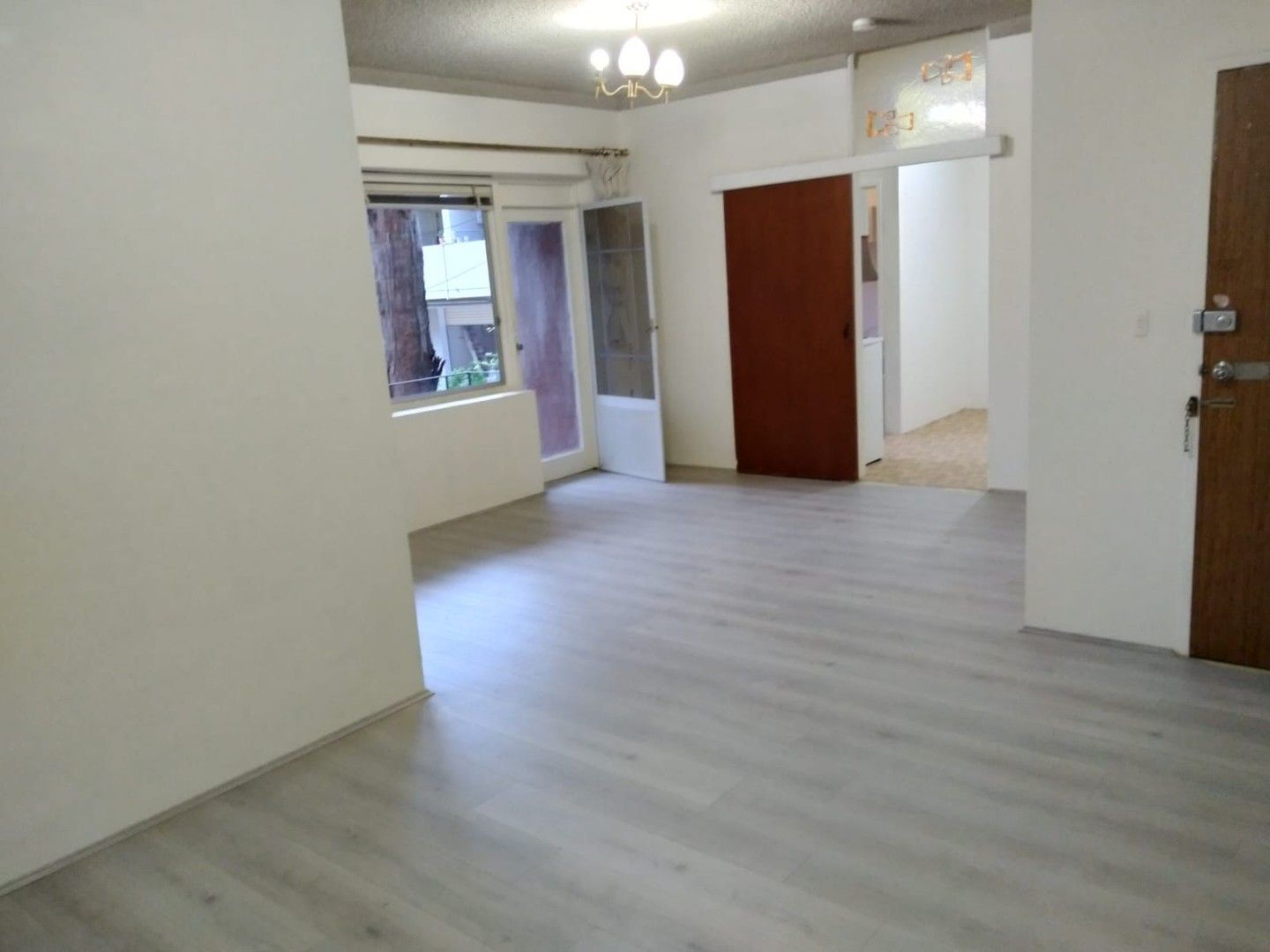 2 bedrooms Apartment / Unit / Flat in 4/65 Woniora Road HURSTVILLE NSW, 2220