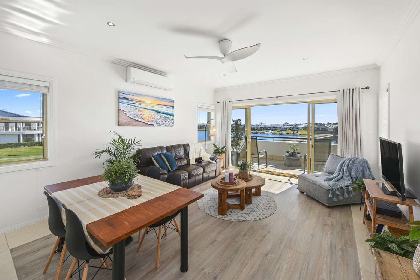 2 bedrooms Apartment / Unit / Flat in 13 The Promenade PORT MACQUARIE NSW, 2444