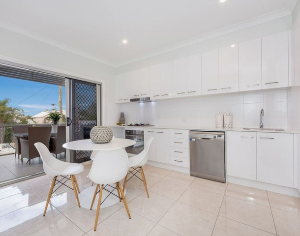 2/165 Stratton Terrace, Manly QLD 4179