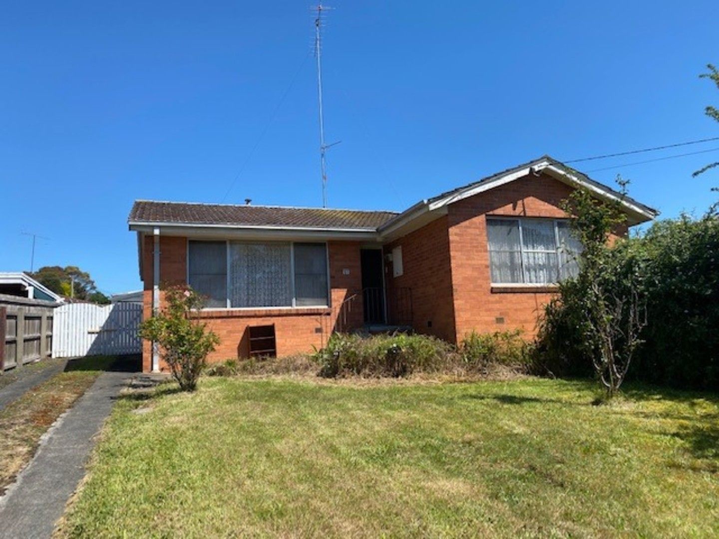 3 bedrooms House in 51 Walker Parade CHURCHILL VIC, 3842