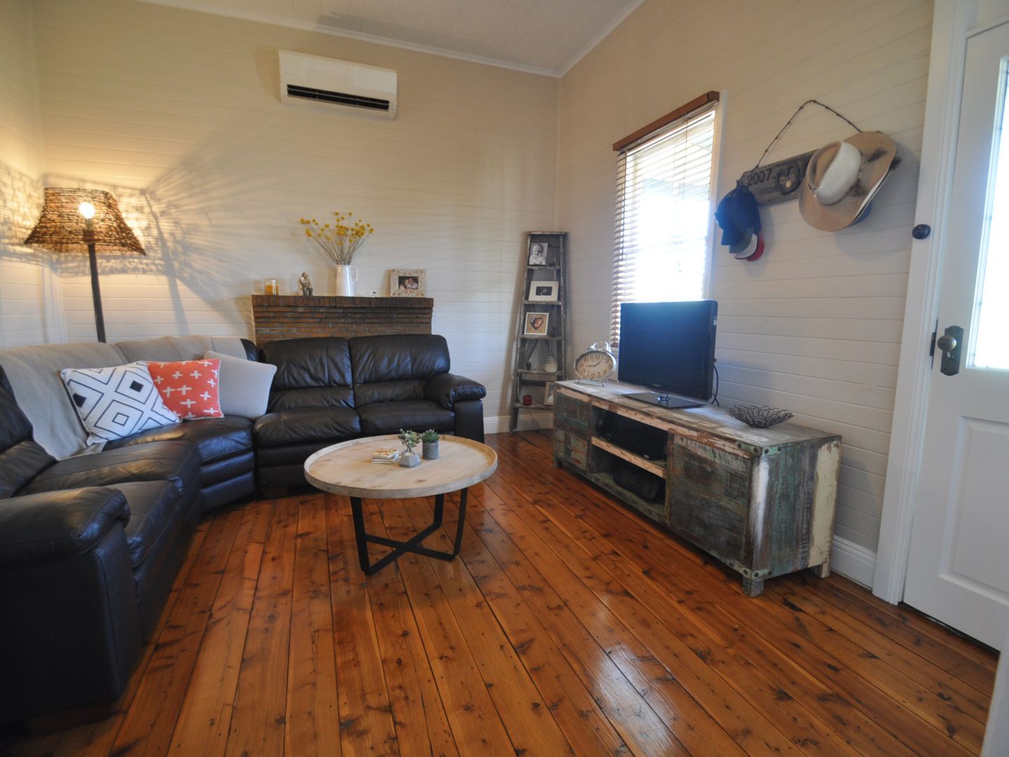 39 Gloucester Street, Junee NSW 2663, Image 1